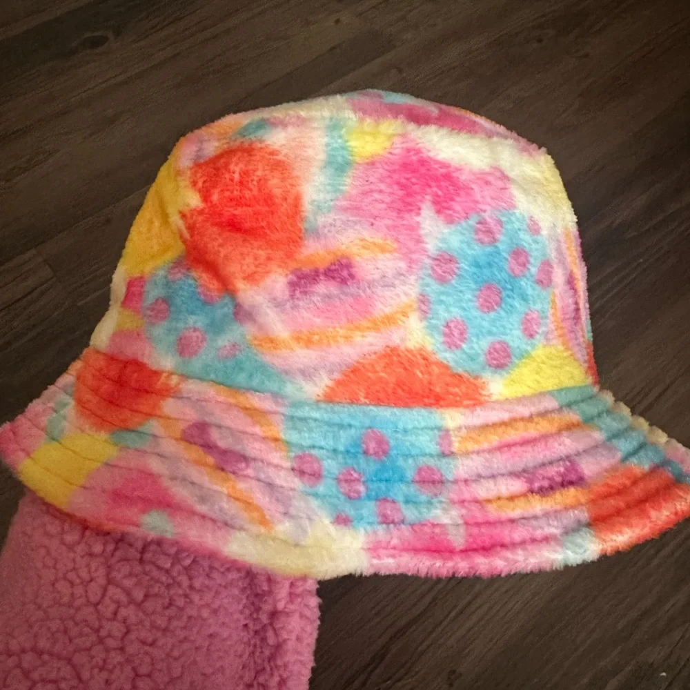 NWT Disney Parks Spirit Jersey Sherpa Bucket Hat